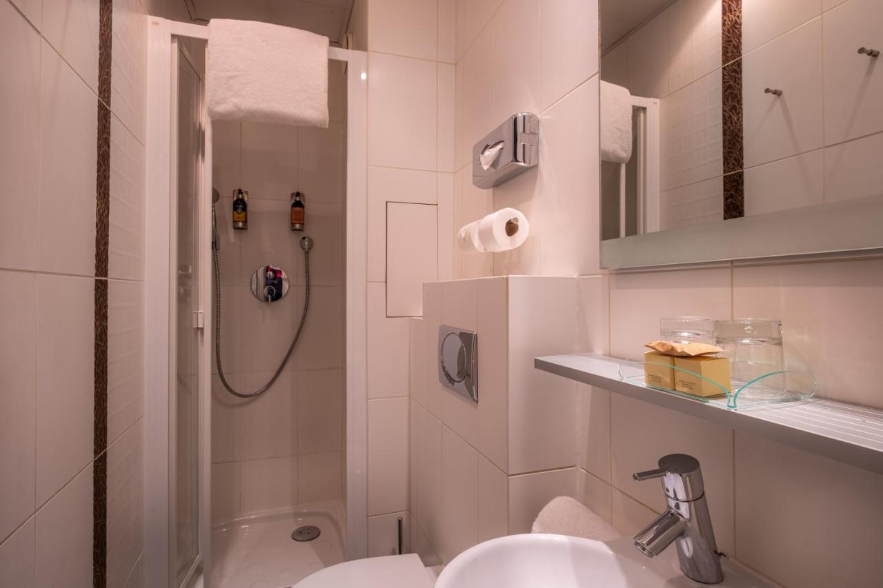 Hotel Casimir Париж Экстерьер фото